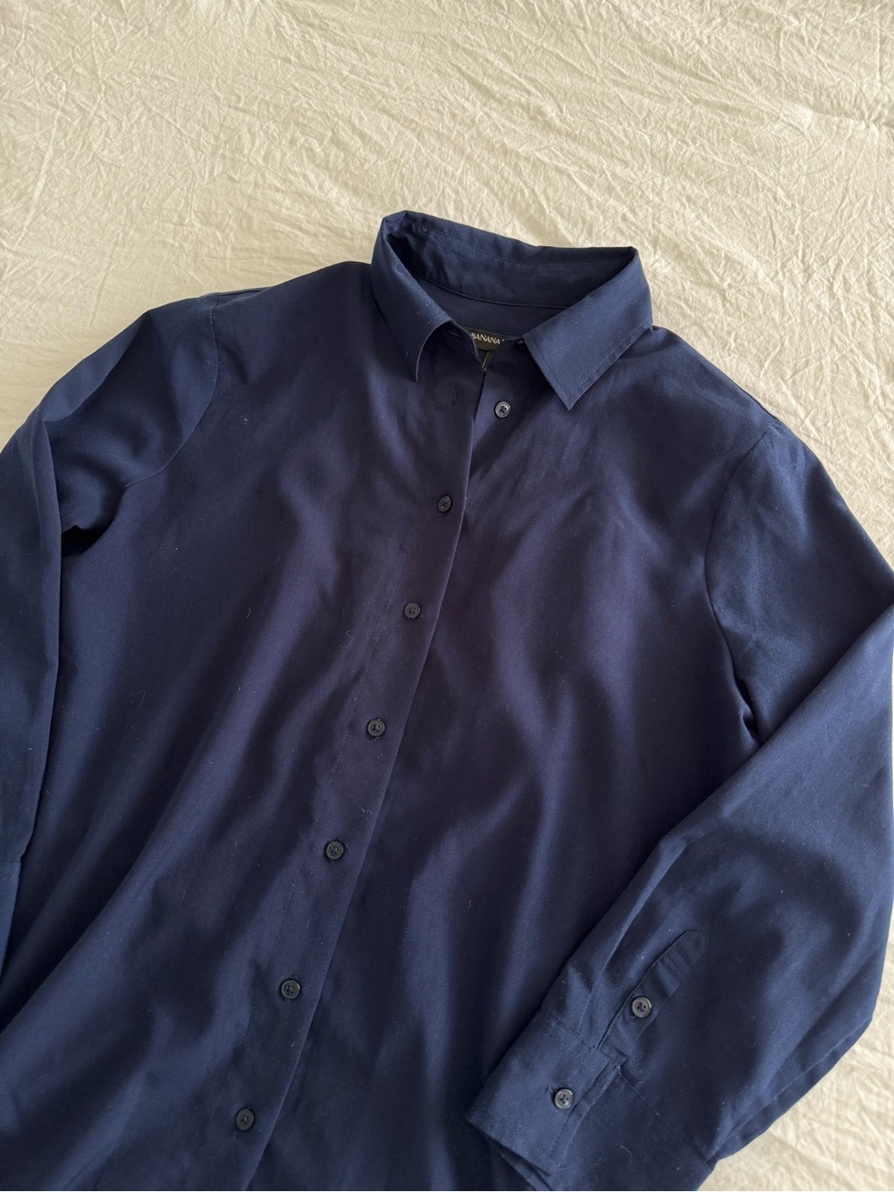 Banana Republic Women’s Classic Button-Up Shirt in Navy - Picture 5 of 10